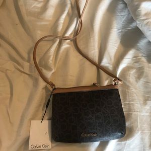 NWT Calvin Kline small purse
